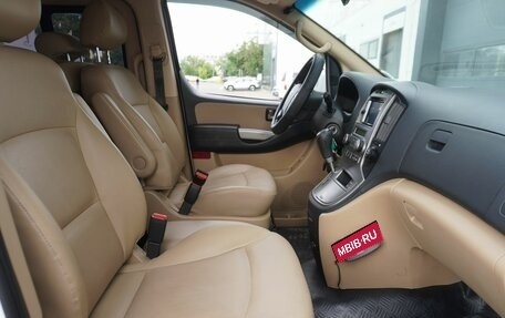 Hyundai Grand Starex Grand Starex I рестайлинг 2, 2014 год, 2 563 000 рублей, 12 фотография