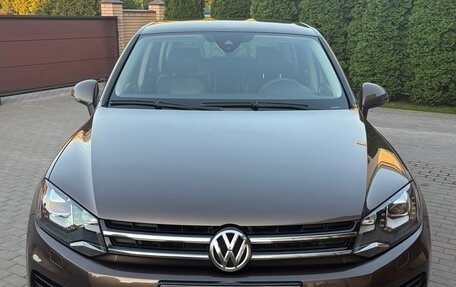 Volkswagen Touareg III, 2010 год, 2 100 000 рублей, 2 фотография