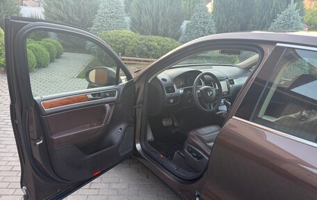 Volkswagen Touareg III, 2010 год, 2 100 000 рублей, 9 фотография