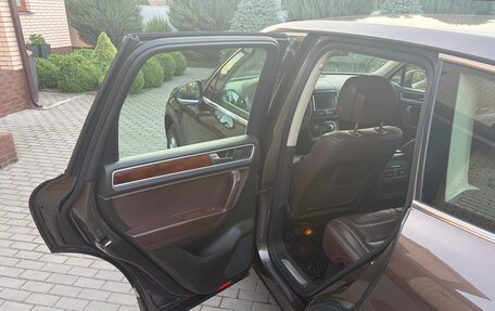 Volkswagen Touareg III, 2010 год, 2 100 000 рублей, 10 фотография