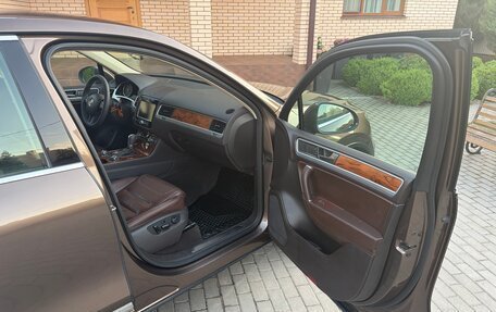 Volkswagen Touareg III, 2010 год, 2 100 000 рублей, 12 фотография