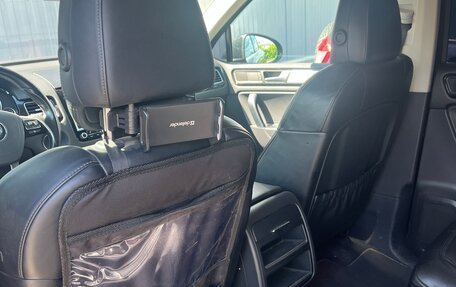 Volkswagen Touareg III, 2011 год, 2 350 000 рублей, 9 фотография