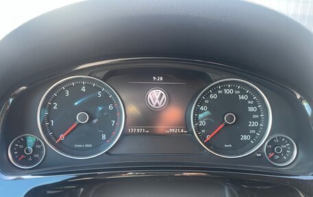 Volkswagen Touareg III, 2011 год, 2 350 000 рублей, 5 фотография