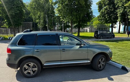 Volkswagen Touareg III, 2004 год, 880 000 рублей, 2 фотография
