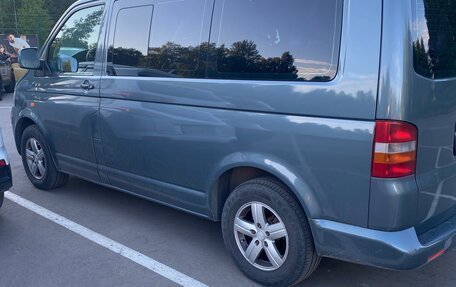 Volkswagen Caravelle T5, 2004 год, 1 100 000 рублей, 4 фотография