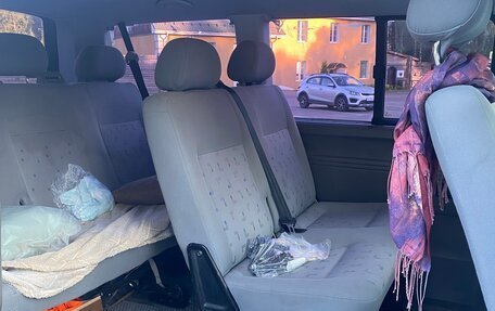 Volkswagen Caravelle T5, 2004 год, 1 100 000 рублей, 7 фотография
