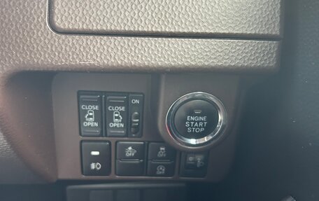 Toyota Roomy I, 2018 год, 980 000 рублей, 12 фотография
