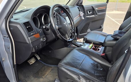 Mitsubishi Pajero IV, 2008 год, 1 280 000 рублей, 16 фотография