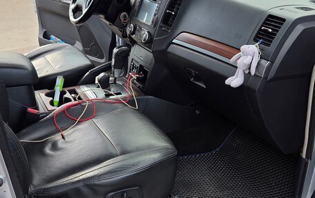 Mitsubishi Pajero IV, 2008 год, 1 280 000 рублей, 28 фотография
