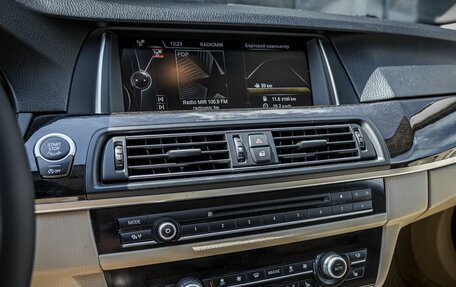 BMW 5 серия, 2015 год, 2 449 000 рублей, 11 фотография