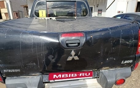 Mitsubishi L200 IV рестайлинг, 2011 год, 1 000 000 рублей, 2 фотография