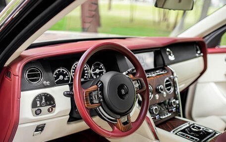 Rolls-Royce Cullinan, 2020 год, 30 900 000 рублей, 16 фотография
