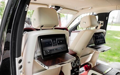 Rolls-Royce Cullinan, 2020 год, 30 900 000 рублей, 25 фотография