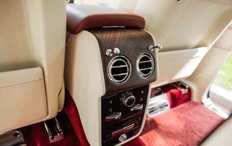 Rolls-Royce Cullinan, 2020 год, 30 900 000 рублей, 30 фотография