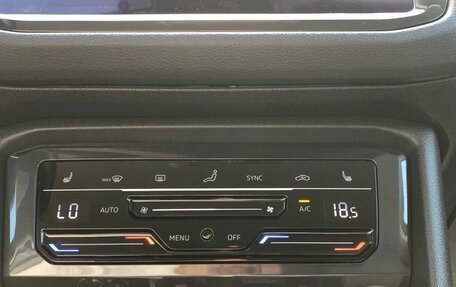 Volkswagen Tiguan II, 2020 год, 2 960 000 рублей, 17 фотография