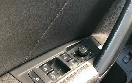 Volkswagen Tiguan II, 2020 год, 2 960 000 рублей, 19 фотография