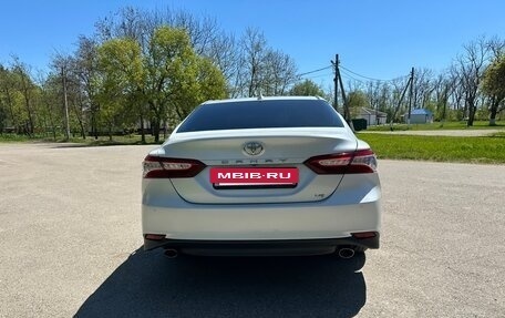 Toyota Camry, 2020 год, 3 240 000 рублей, 5 фотография