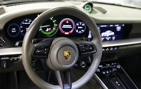Porsche 911, 2021 год, 16 990 000 рублей, 31 фотография