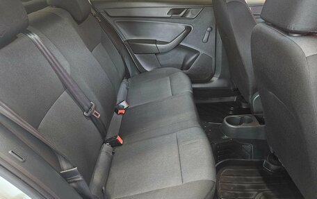 Skoda Rapid I, 2015 год, 960 000 рублей, 12 фотография