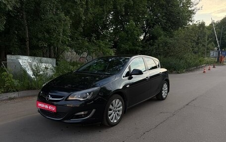 Opel Astra J, 2013 год, 980 000 рублей, 1 фотография