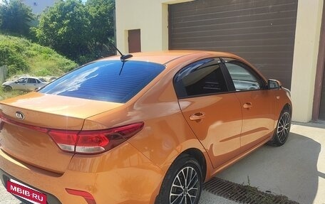 KIA Rio IV, 2017 год, 1 200 000 рублей, 2 фотография