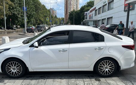 KIA Rio IV, 2022 год, 1 650 000 рублей, 6 фотография