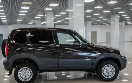 Chevrolet Niva I рестайлинг, 2016 год, 599 000 рублей, 5 фотография
