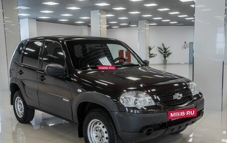 Chevrolet Niva I рестайлинг, 2016 год, 599 000 рублей, 3 фотография