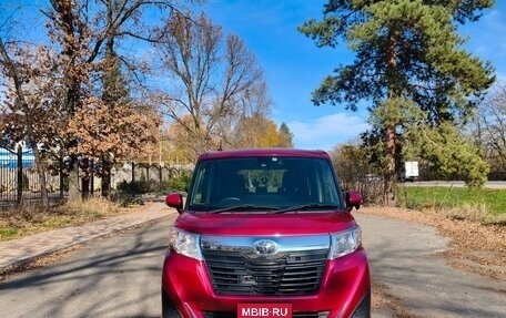Toyota Roomy I, 2017 год, 1 000 000 рублей, 3 фотография