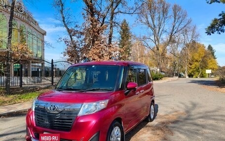 Toyota Roomy I, 2017 год, 1 000 000 рублей, 4 фотография