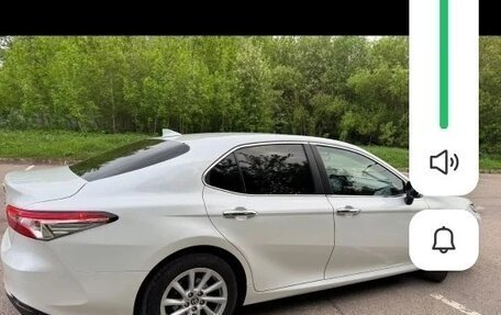 Toyota Camry, 2021 год, 3 300 000 рублей, 3 фотография