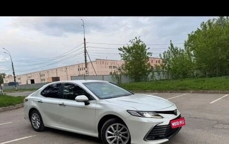 Toyota Camry, 2021 год, 3 300 000 рублей, 11 фотография