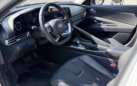 Hyundai Elantra, 2024 год, 1 990 000 рублей, 16 фотография