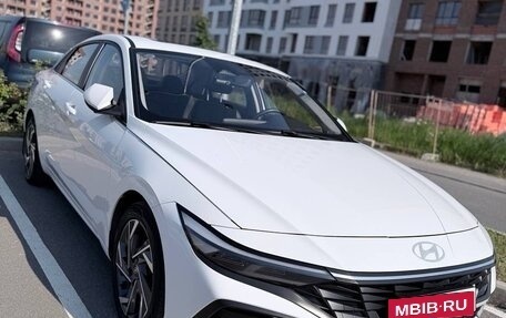 Hyundai Elantra, 2024 год, 1 990 000 рублей, 12 фотография