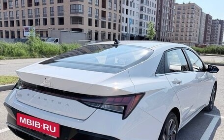 Hyundai Elantra, 2024 год, 1 990 000 рублей, 6 фотография