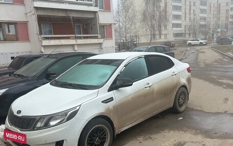 KIA Rio III рестайлинг, 2013 год, 820 000 рублей, 3 фотография