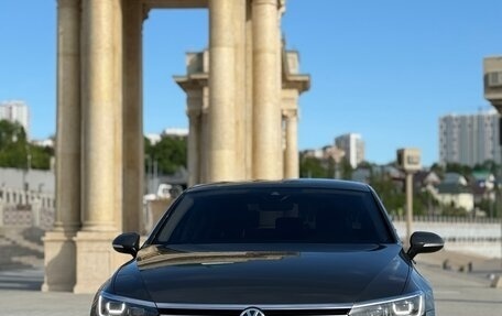 Volkswagen Passat B8 рестайлинг, 2015 год, 1 549 000 рублей, 2 фотография