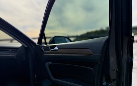 Volkswagen Passat B8 рестайлинг, 2015 год, 1 549 000 рублей, 28 фотография