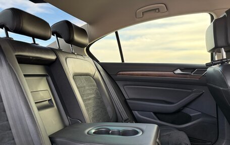 Volkswagen Passat B8 рестайлинг, 2015 год, 1 549 000 рублей, 32 фотография