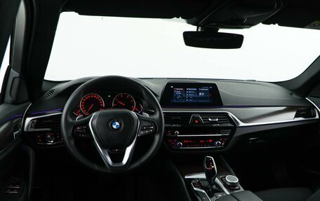 BMW 5 серия, 2019 год, 2 155 444 рублей, 6 фотография