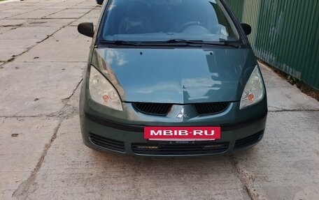 Mitsubishi Colt VI рестайлинг, 2004 год, 460 000 рублей, 3 фотография