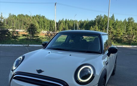 MINI Hatch, 2022 год, 2 230 000 рублей, 4 фотография