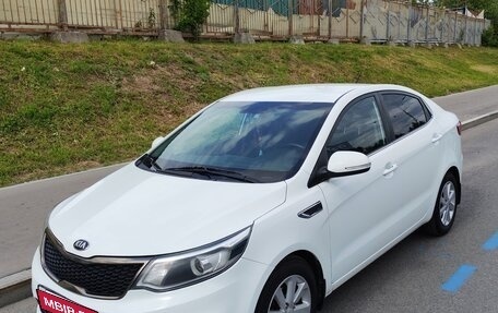 KIA Rio III рестайлинг, 2017 год, 1 380 000 рублей, 2 фотография