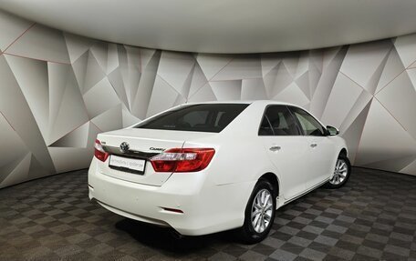 Toyota Camry, 2011 год, 1 515 000 рублей, 2 фотография