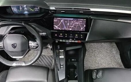 Peugeot 308, 2022 год, 1 928 000 рублей, 9 фотография