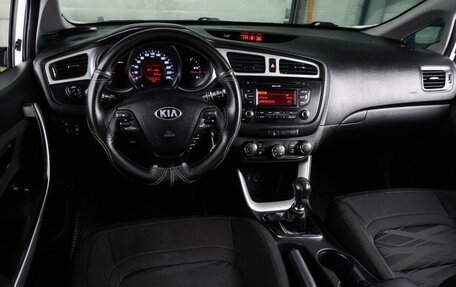 KIA cee'd III, 2013 год, 999 000 рублей, 6 фотография