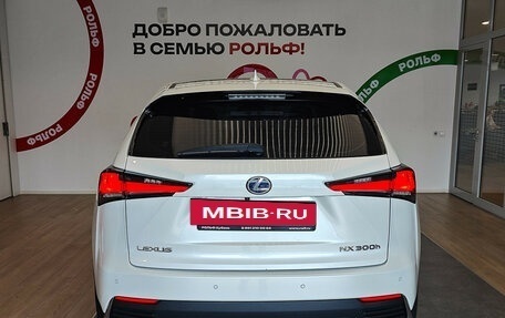 Lexus NX I, 2018 год, 3 795 000 рублей, 5 фотография