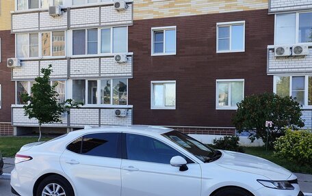 Toyota Camry, 2018 год, 2 290 000 рублей, 1 фотография