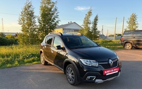 Renault Sandero II рестайлинг, 2019 год, 1 000 000 рублей, 2 фотография