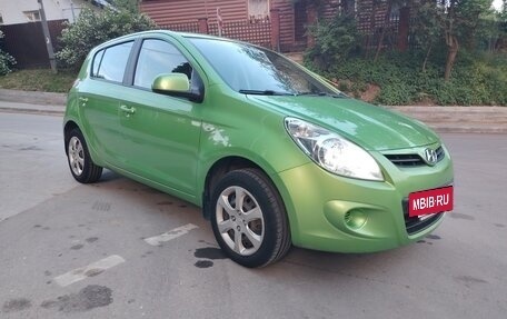 Hyundai i20 IB рестайлинг, 2010 год, 649 000 рублей, 2 фотография